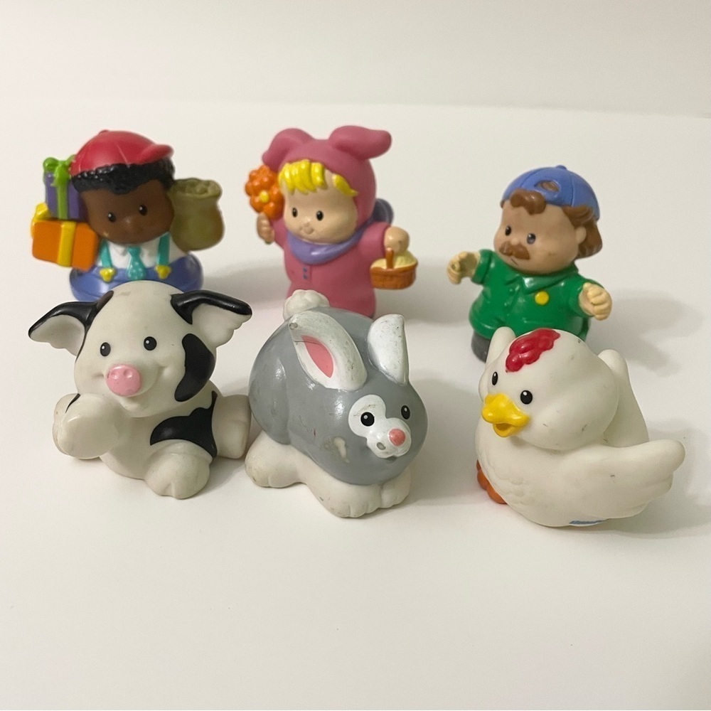 Lot of 6 Little People and Animals Toys